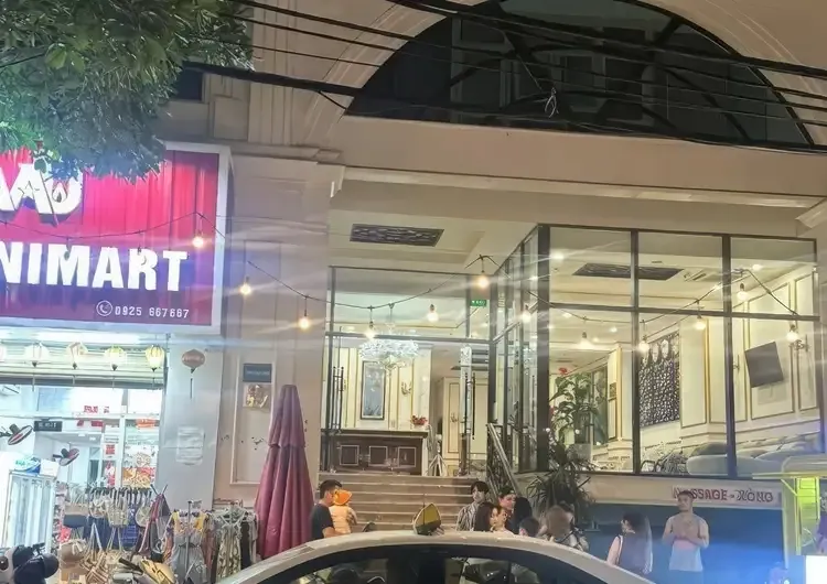 다낭 빨간 그네 마사지 커버 이미지